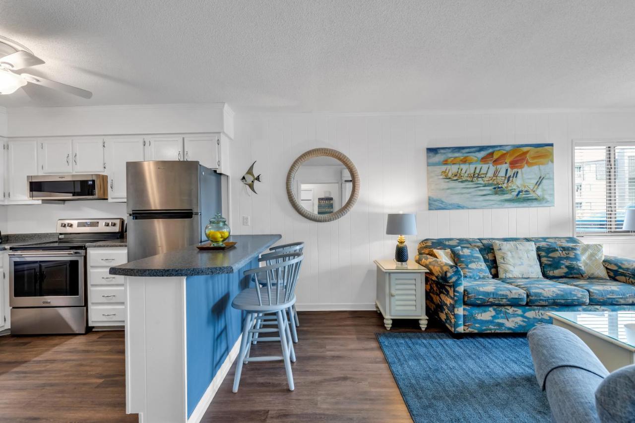 2 Bedroom Ocean Forest Steps Away From Pristine Sandy Beaches Apartment Myrtle Beach